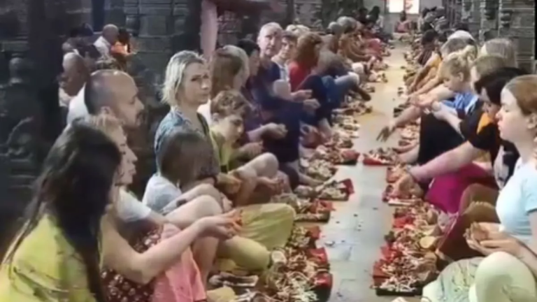 Russian लोगों ने राहु-केतु की पूजा हिंदू रीति रिवाज से की