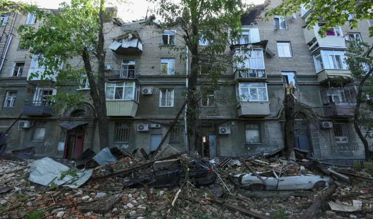 रूस ने यूक्रेन के मिकोलाइव शहर पर कर दिया बड़ा घातक